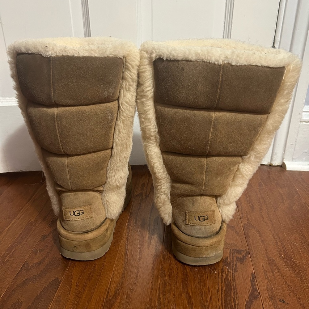 UGG CLASSIC CHILLAPEAK TALL CHESTNUT BOOTS - WOMEN'S size 9 - Picture 4 of 7
